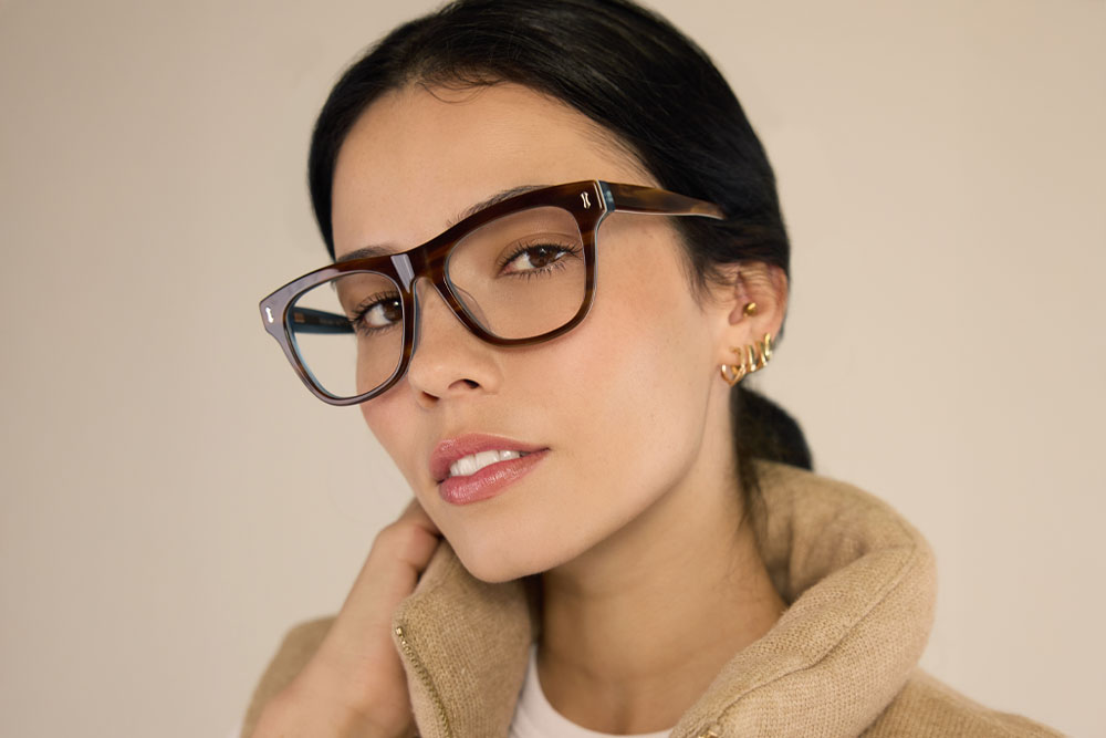 Model wearing Kyle frame made of acetate material.