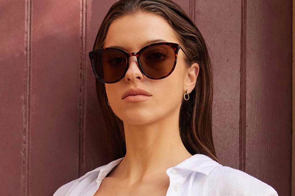 Olivia frames made from Acetate and Stainless Steel material.