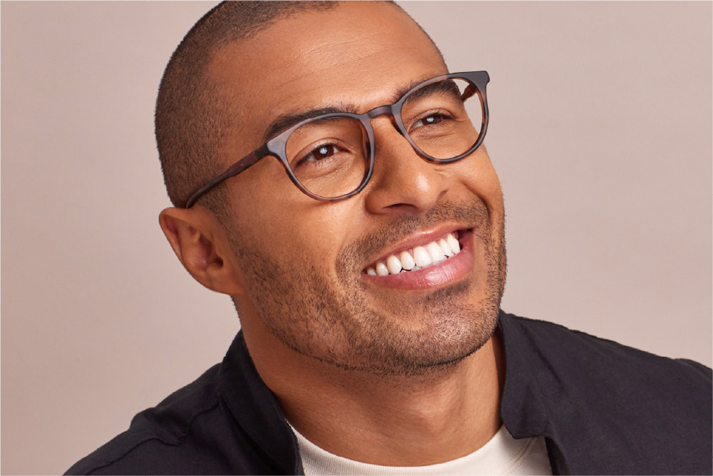 Heba eyeglasses frame worn by model.