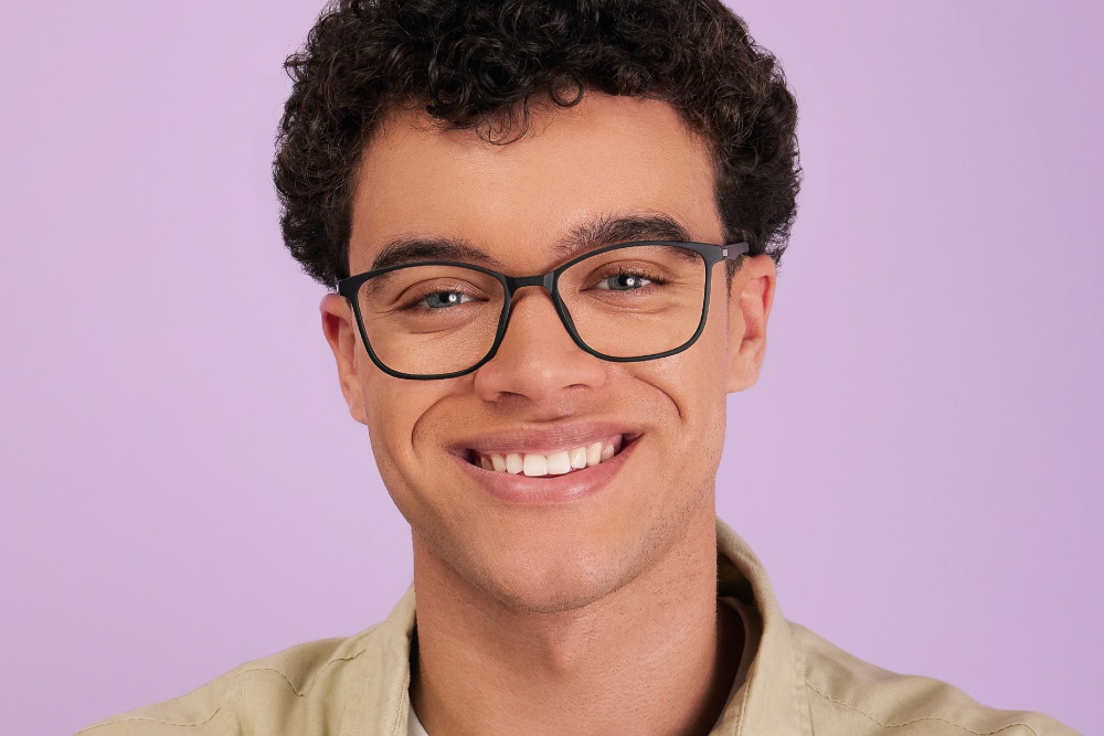 Leigh Large eyeglasses frame worn by model.